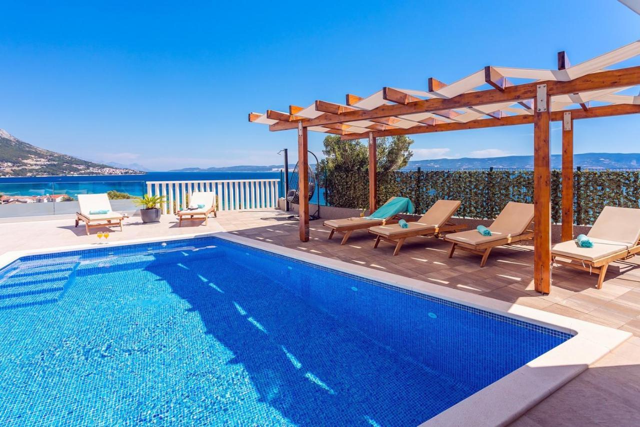 Villa Matan - Only 200M From The Sandy Beaches, Private 28M2 Pool Омиш Экстерьер фото