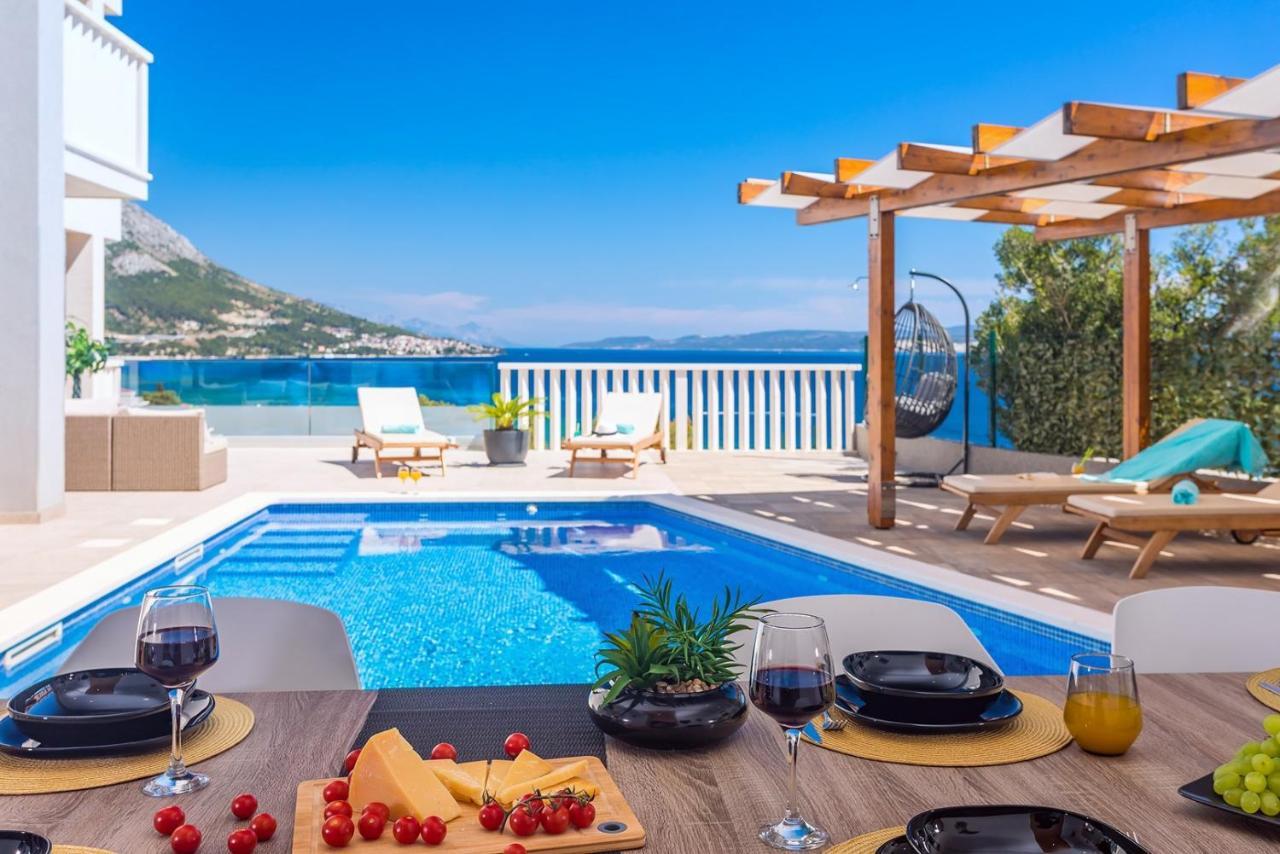 Villa Matan - Only 200M From The Sandy Beaches, Private 28M2 Pool Омиш Экстерьер фото