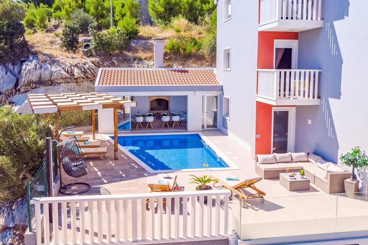 Villa Matan - Only 200M From The Sandy Beaches, Private 28M2 Pool Омиш Экстерьер фото