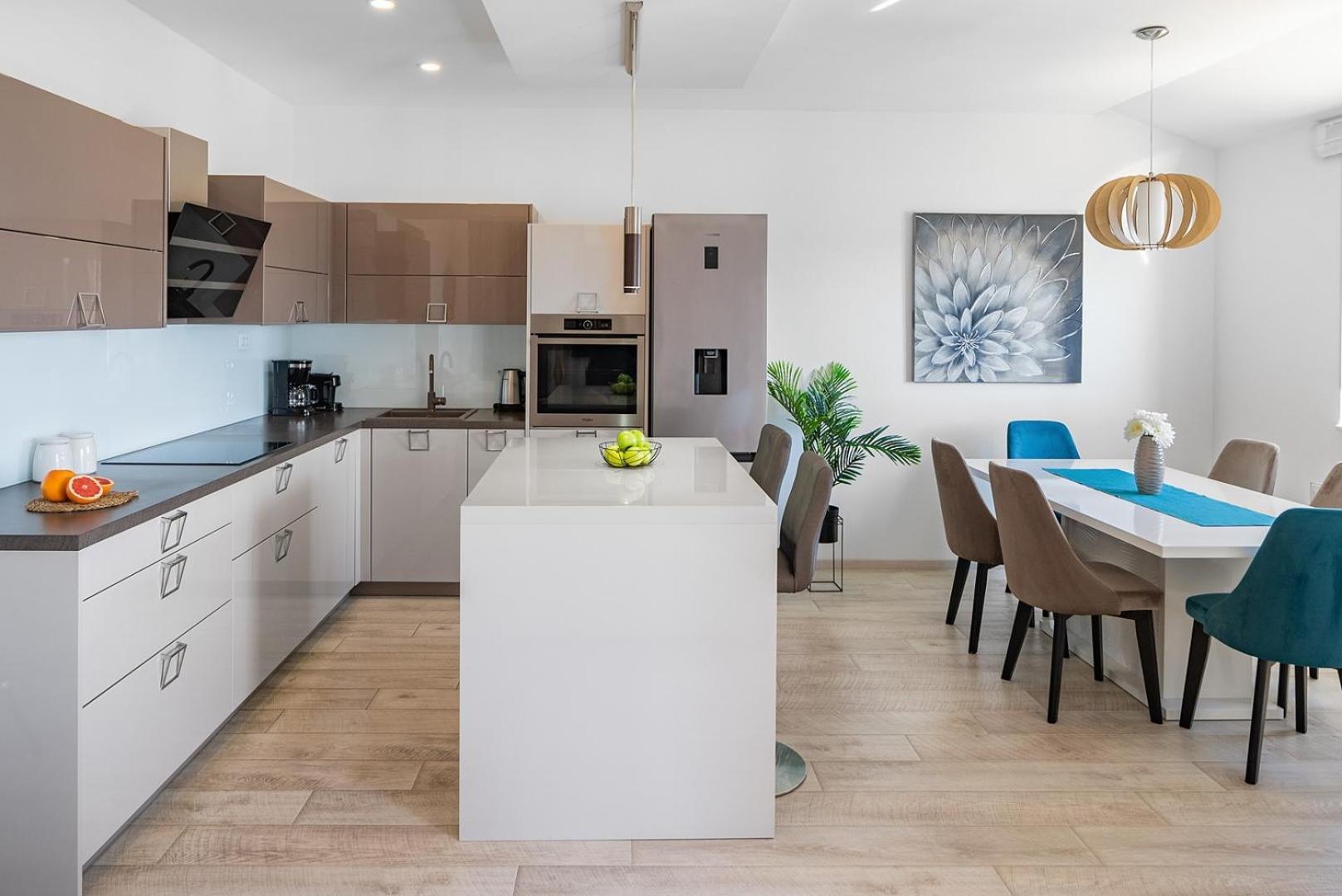Villa Matan - Only 200M From The Sandy Beaches, Private 28M2 Pool Омиш Экстерьер фото